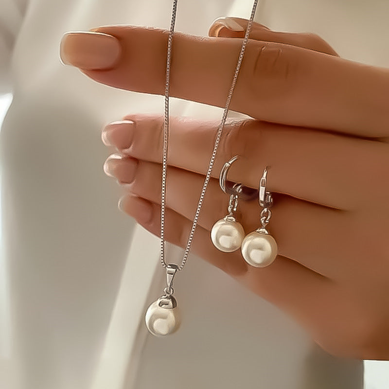 Earrings and necklace set